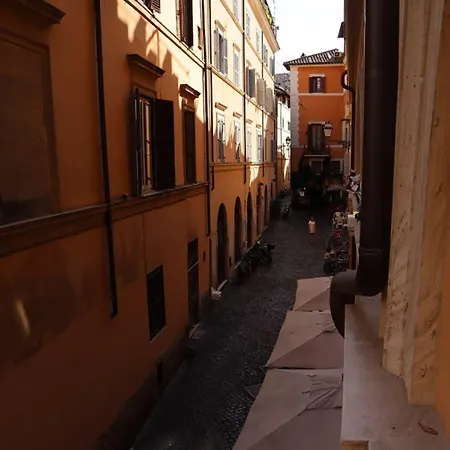 Πανσιόν Millina In Navona 4*